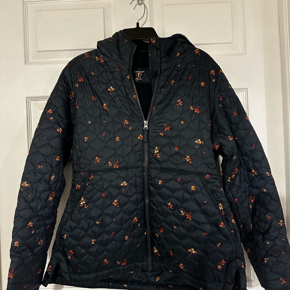 Amazon Essentials Black Floral Puffer Jacket